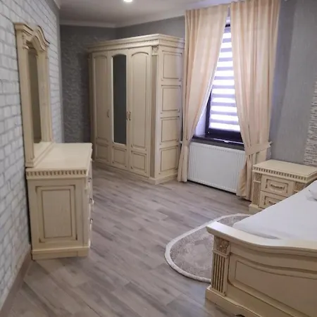 Szálloda Berloga Pylypets