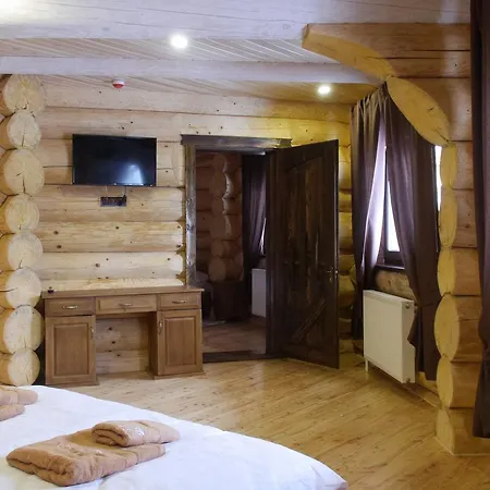 Szálloda Berloga Pylypets *