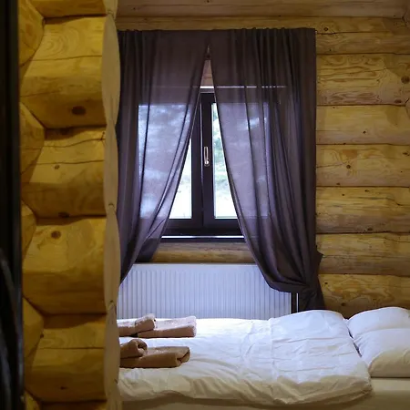 Berloga Pylypets Szálloda Fülöpfalva